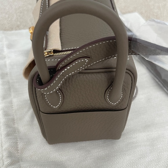 NEW 2024 Hermès Etoupe Mini Lindy 20 GHW - New with Box. - Picture 5 of 12